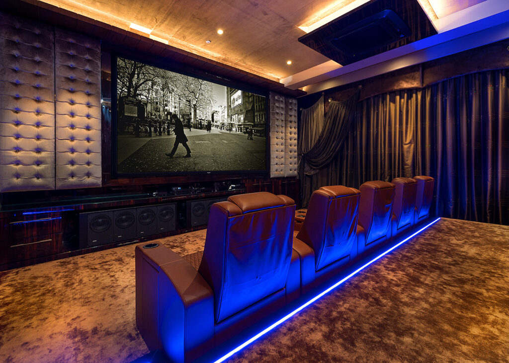 royal spacious duplex apartment in mumbai akkil suvarna img~cbf1f9110f041a37 16 8647 1 bf38772